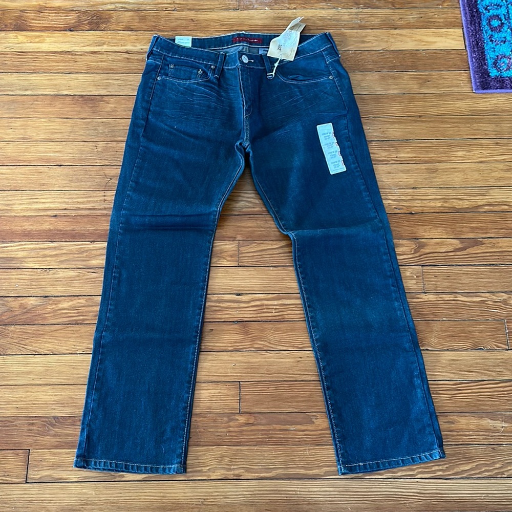 NWT Levi’s Vintage Straight 562